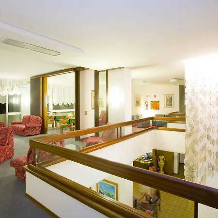 Metropol ホテル 3*