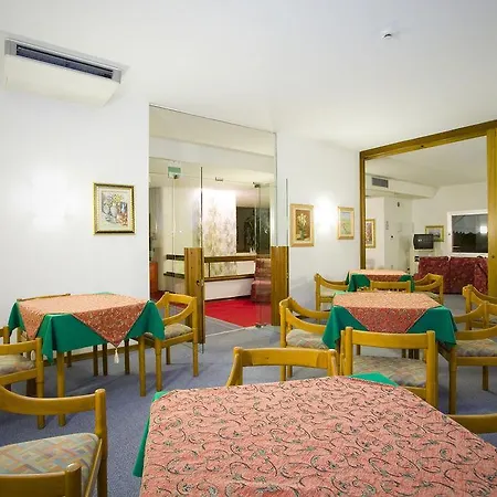 Hotel Metropol Hotel 3*