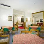 Metropol Отель 3*