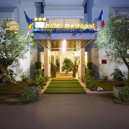 Metropol 3* Καόρλε